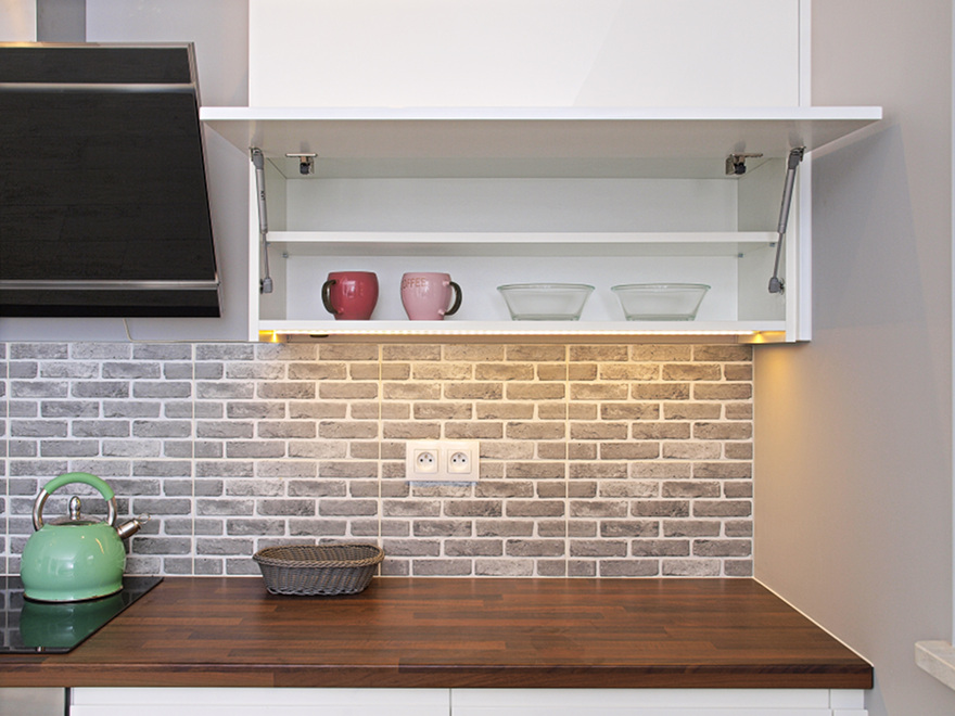 Kuchnia na wymiar Warszawa — styl loft, cegła i drewno 6