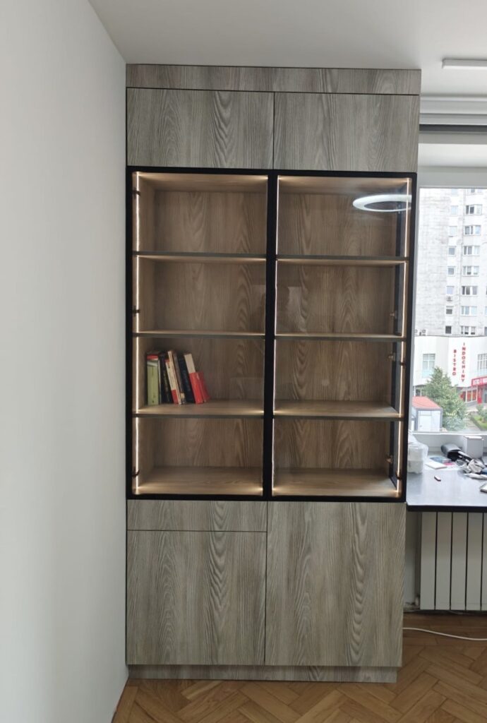 Библиотека для книг и папок с LED-подсветкой — Варшава